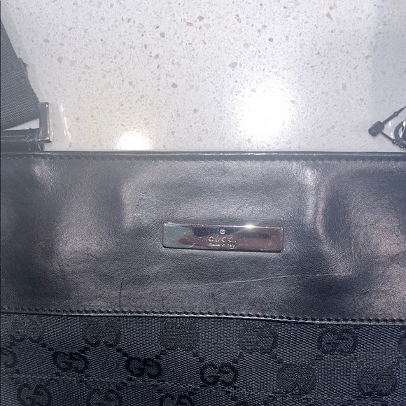 Gucci Black Patterned Messenger Bag - Picture 3 of 10